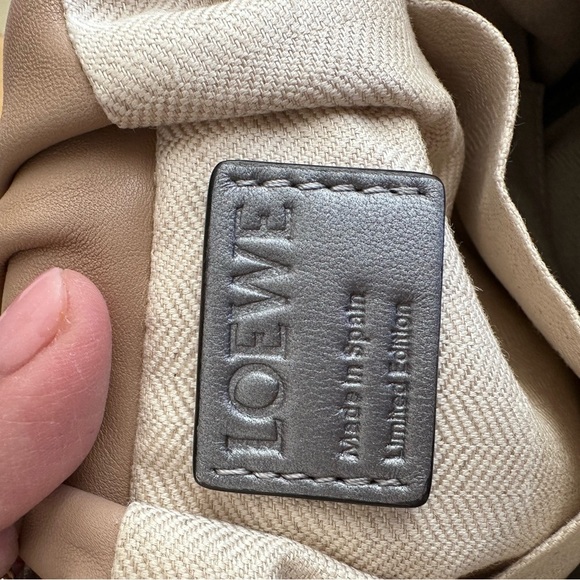 Loewe Rare two toned Limited Edition Bounce Bag Beige Leather Gold HW - Picture 8 of 15